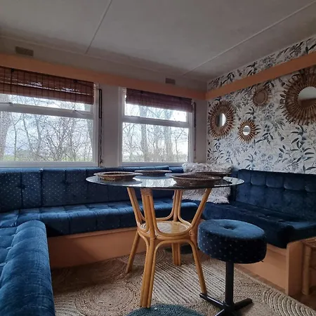 City Farmer Farmyard Stays, Sleep Easy, Stay Rural, Explore Amsterdam Room photo