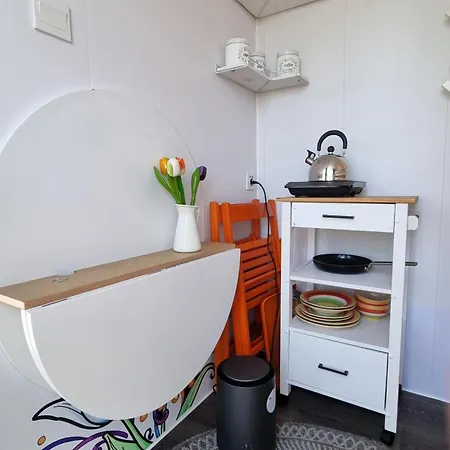 City Farmer Farmyard Stays, Sleep Easy, Stay Rural, Explore Amsterdam Room photo