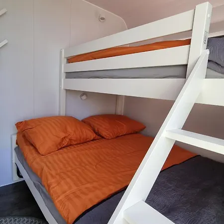 City Farmer Farmyard Stays, Sleep Easy, Stay Rural, Explore Amsterdam Room photo