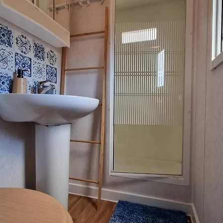 City Farmer Farmyard Stays, Sleep Easy, Stay Rural, Explore Amsterdam Room photo